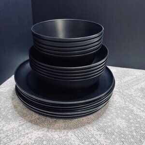 Black Plastic Dishware
